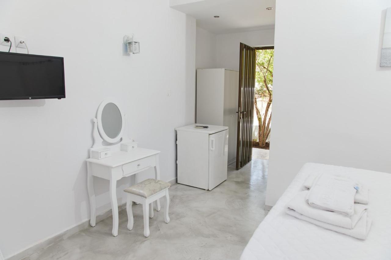 Ferienwohnung Golden Star Praxitelous Agia Marina  Exterior foto