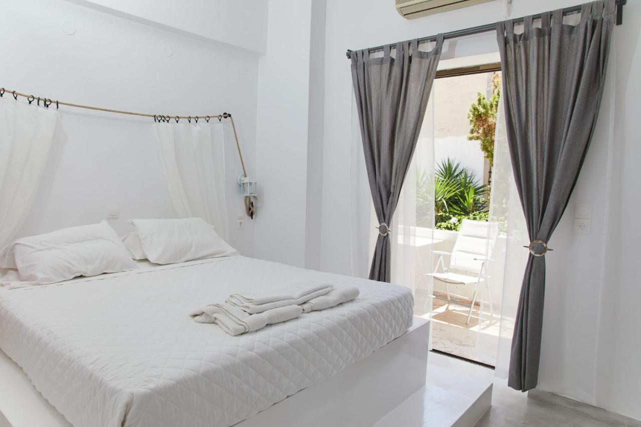 Ferienwohnung Golden Star Praxitelous Agia Marina  Exterior foto