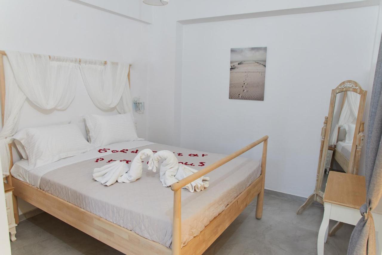 Ferienwohnung Golden Star Praxitelous Agia Marina  Exterior foto
