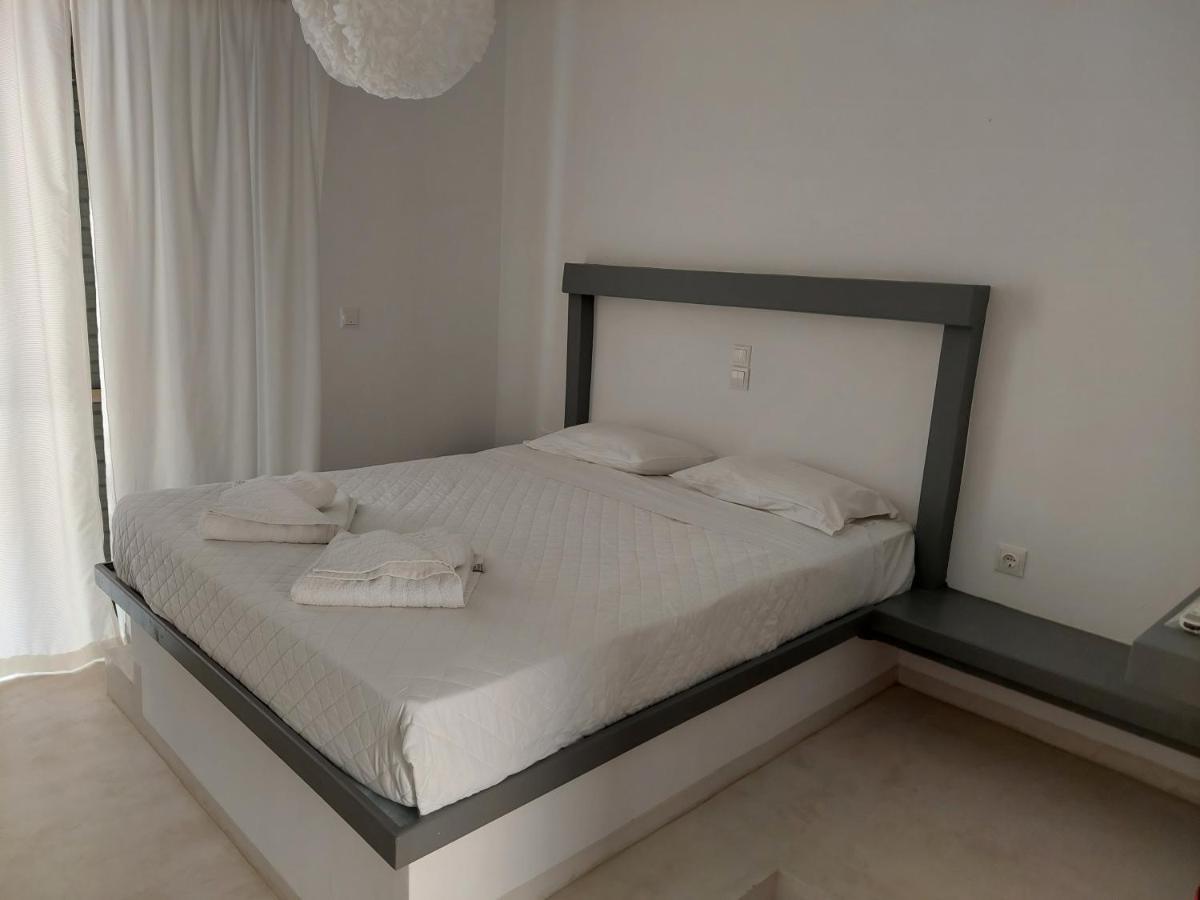 Ferienwohnung Golden Star Praxitelous Agia Marina  Exterior foto