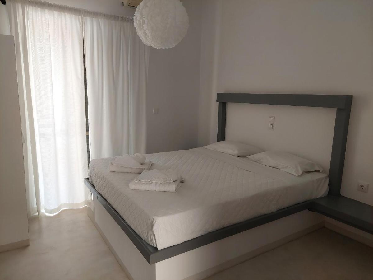 Ferienwohnung Golden Star Praxitelous Agia Marina  Exterior foto