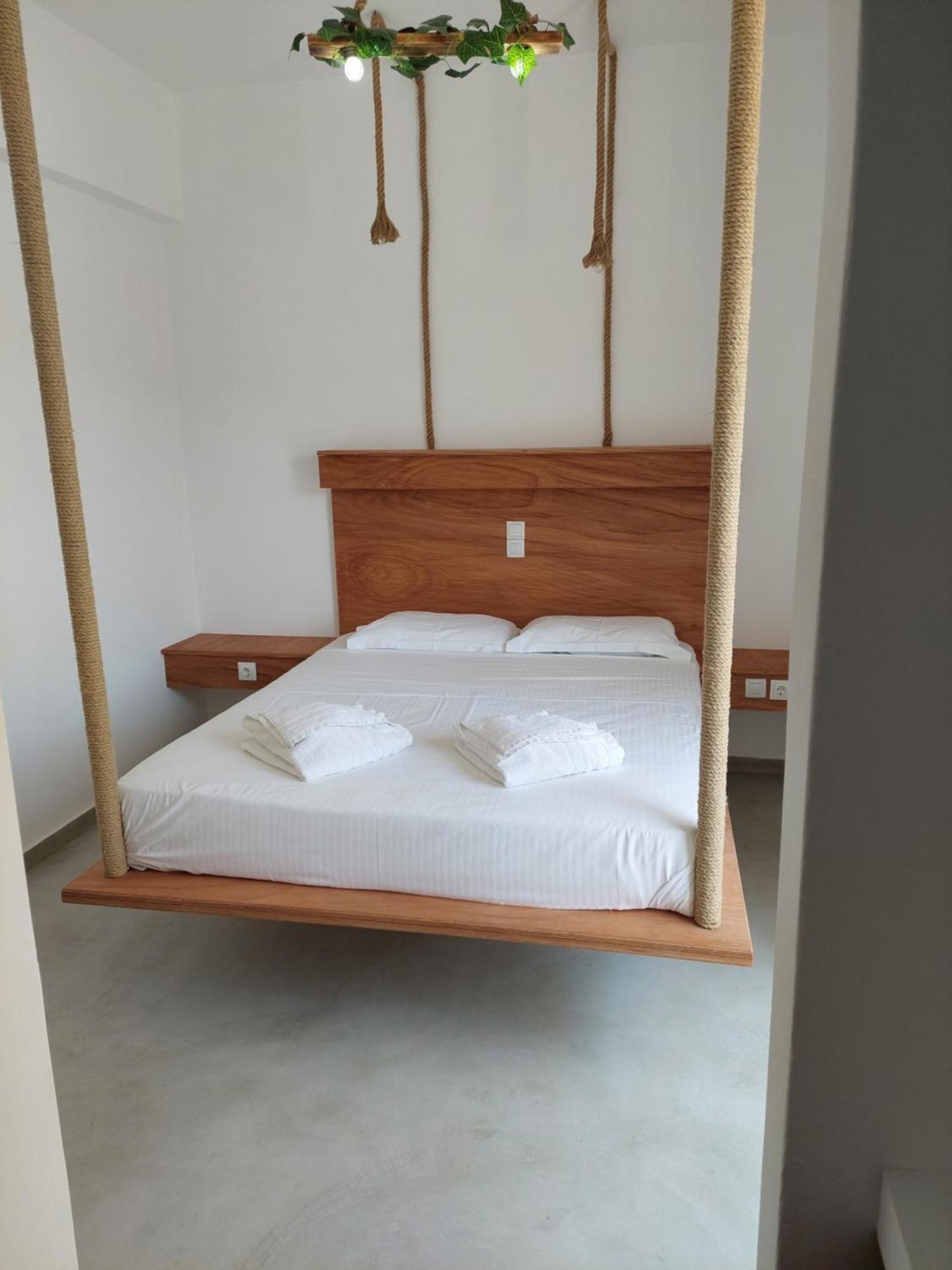 Ferienwohnung Golden Star Praxitelous Agia Marina  Exterior foto