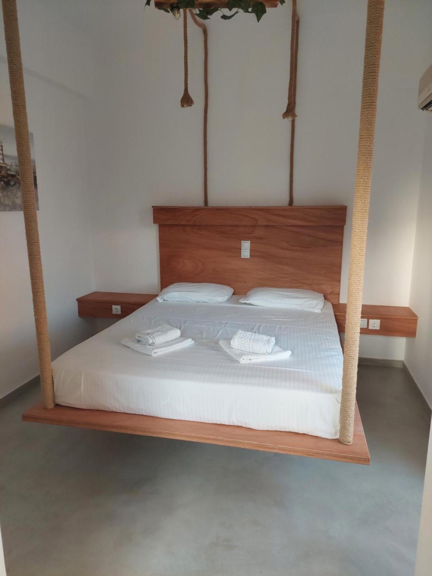 Ferienwohnung Golden Star Praxitelous Agia Marina  Exterior foto