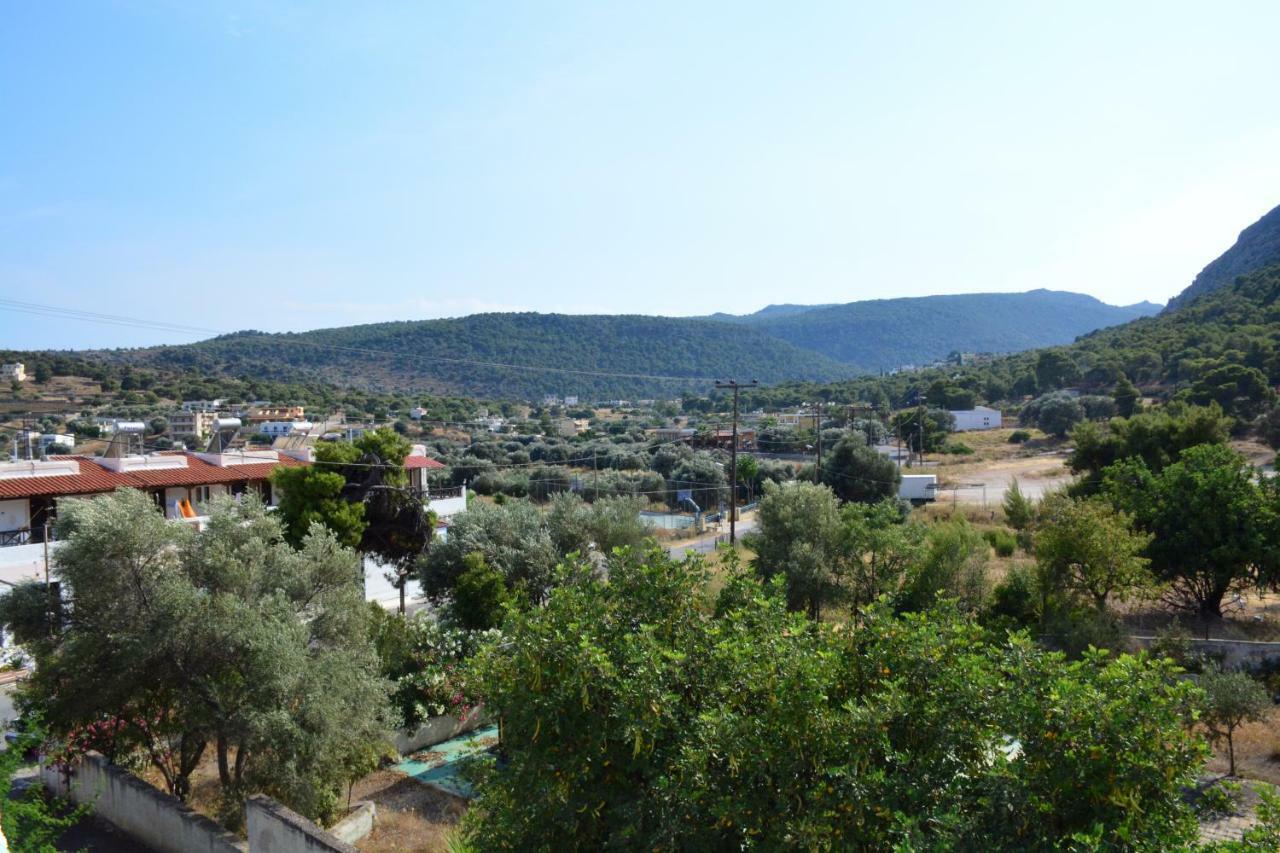 Ferienwohnung Golden Star Praxitelous Agia Marina  Exterior foto